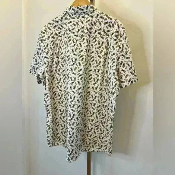 Club Room Men's 2XL Pineapple + Cocktails Print Short Sleeve Button-Up Shirt - Picture 7 of 9